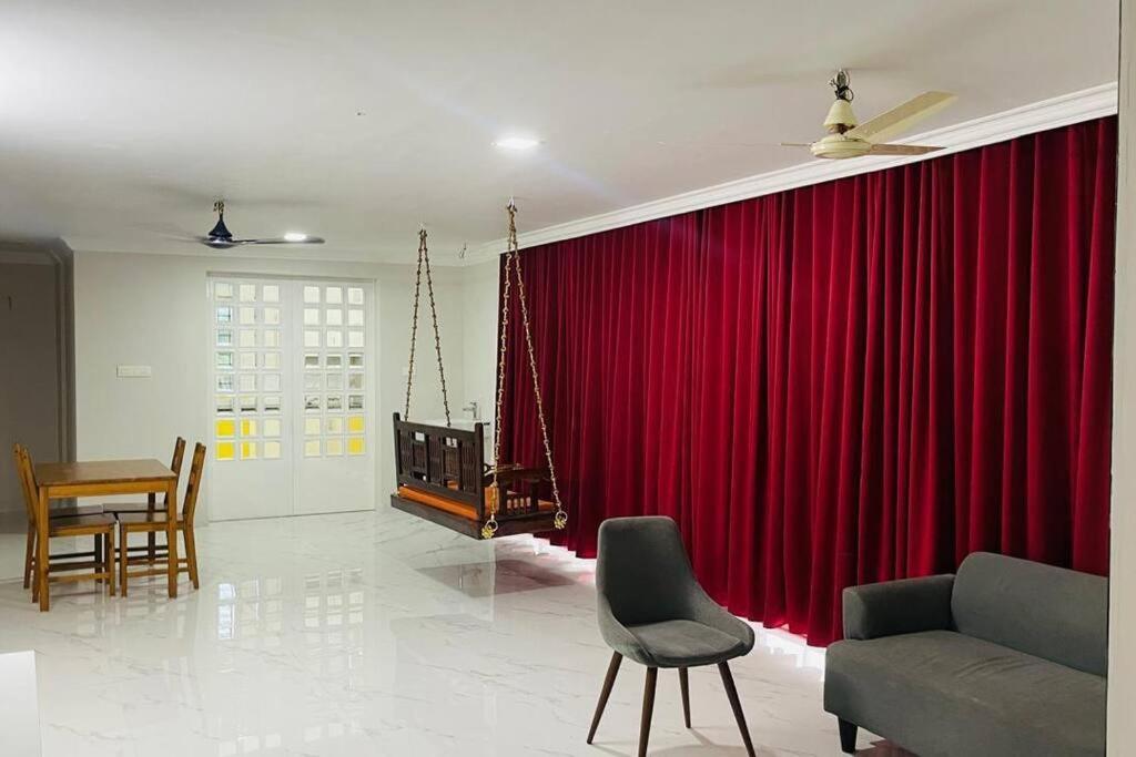 Rajamandiram 3Bhk Ac Apartment In Trivandrum Central Тривандрум Экстерьер фото